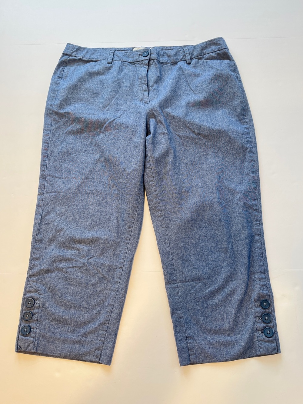 Talbots women Heathered Blue capri Pants with zip Button size 12P cotton casual